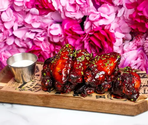 Glazed chicken wings with ranch